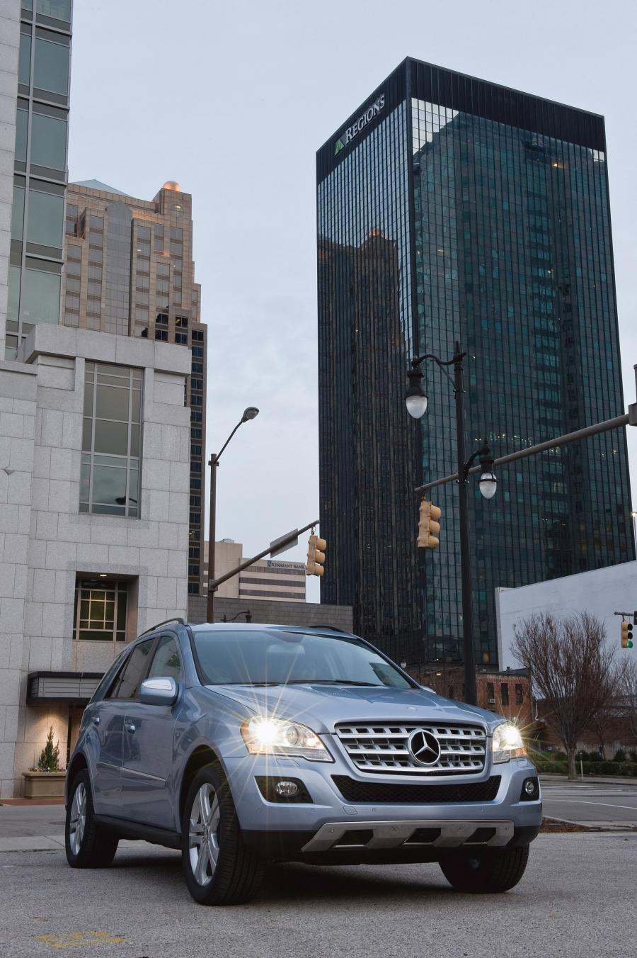  Mercedes-Benz ML450 Hybrid 2010 года  (фото 27 из 27)